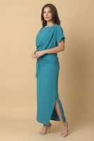 فستان ماكسي بكتف مزين بورد لون ازرق