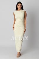 فستان ماكسي ضيق مزين ببروش لون اصفر