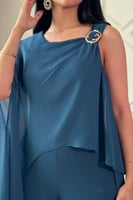 جمبسوت بكتف واحد بوشاح طويل لون تركواز