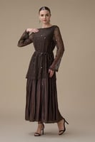 فستان طويل بني بطبقتين مع حزام أنيق