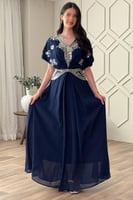 جلابية شيفون مزينة بترتر لون كحلي