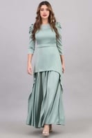 فستان بتصميم مقسم بلاسيه بكريستال عالياقه لون تيفا...