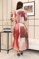 طقم تنورة وبلوزة بليسيه مموج