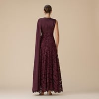 فستان برغندي طويل جوبير بكاب جانبي