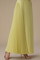 فستان طويل اخضر ليموني بتطريزات زهرية