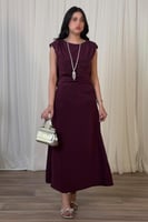 فستان درابيه بتأثير ثنيات لون بنفسجي