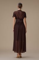 فستان طويل بني شيفون