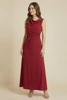فستان ماكسي درابيه مزيت بالفصوص لون أحمر