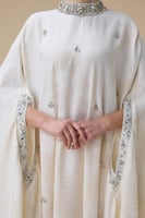 جلابية ميدي كاب واسعة سكري بتطريزات كريستالية