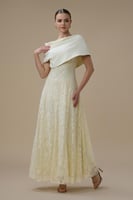 فستان طويل بلون سكري دانتيل