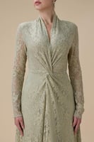 فستان اخضر فاتح طويل دانتيل