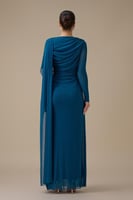 فستان طويل تركواز لامع بوشاح