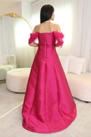 فستان سهرة مزين بالكريستال أوف شولدر لون فوشي