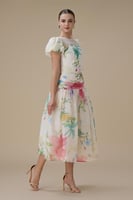 طقم تنورة ميدي مورد بأكمام قصيرة