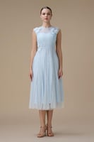 فستان ميدي أزرق فاتح دانتيل