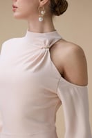 فستان ماكسي وردي بكتف واحد