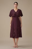 فستان ميدي عنابي بتطريز زهور