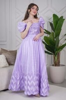 فستان ماكسي بكسرات مزين بتفاصيل من الخرز واللؤلؤ ل...