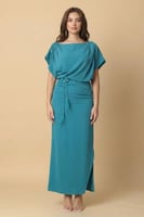 فستان ماكسي بكتف مزين بورد لون ازرق