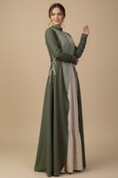 جلابية طويلة لون أخضر بتطريز تراثي