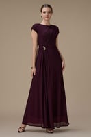 فستان طويل بنفسجي بتفصيلية جانبية