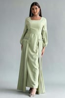 فستان بتصميم بيركنز من الجوانب مطرز ومزين بريش لون...