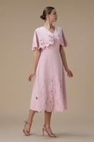 فستان ميدي وردي بتطريز زهور