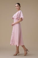 فستان ميدي وردي بتطريز زهور