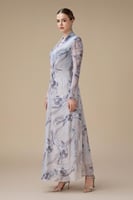 فستان رصاصي طويل بأكمام طويلة بطبعة زهور