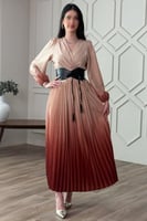 فستان بليسيه مموج اللون بحزام لون كوفي