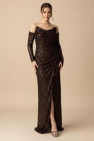 فستان طويل لون بني ترتر بقصة أنيقة