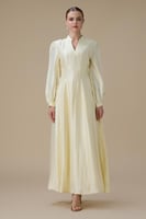 فستان سكري طويل بتطريز ناعم