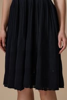 فستان اسود قصير تريكو محبوك