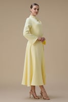 فستان ماكسي اصفر بكتف واحد