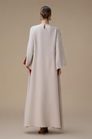 جلابية طويلة بيج بتطريز انيق ملون