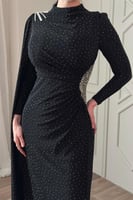 فستان اسود سهرة ماكسي بوشاح مزين بالكريستال