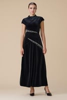 فستان اسود ماكسي مخمل