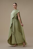 جمبسوت من قطعتين اخضر بتصميم كاب مطرز