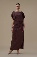 فستان طويل بلون بني أنيق