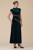 فستان اخضر مخمل ماكسي