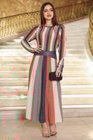 فستان ماكسي مخطط بأكمام طويلة