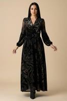 فستان اسود مشجر بأكمام طويلة