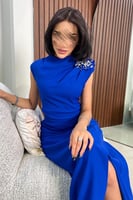 فستان ماكسي بياقة عالية لون ازرق