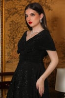 فستان سهره كلوش بتصميم اوف شولدر لون اسود