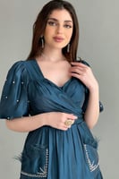 فستان ميدي ساتان لامع مطرز لون تركواز