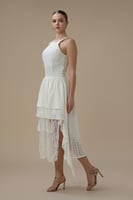 فستان سكري دانتيل ميدي بحمالات رقبة عالية وتنورة م...