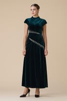 فستان اخضر مخمل ماكسي