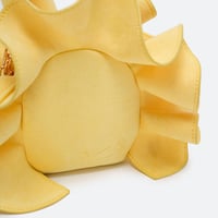 حقيبة بكشكشة