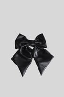 فيونكة جلدية اسود