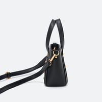 توت باق صغيرة